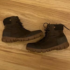 Bogs Men’s Waterproof Leather winter boots size 11.5